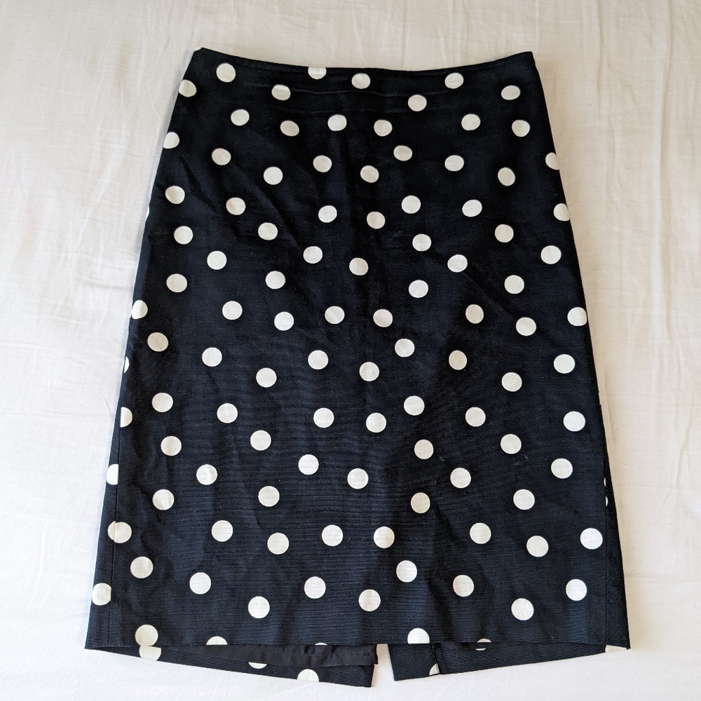 Ann Taylor polka dot Pencil Skirt size 4 Black and White